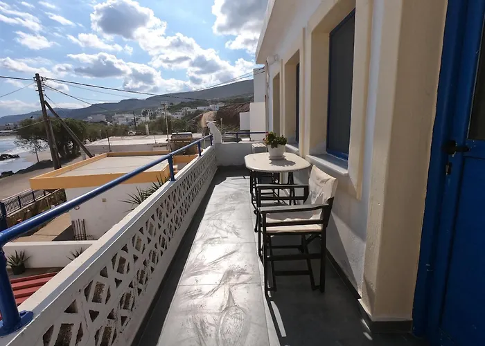 Agias Pelagias Little Beach House